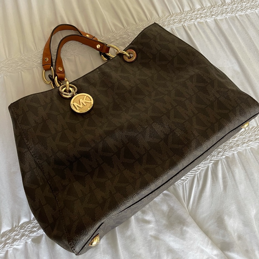 Micheal kors handbag